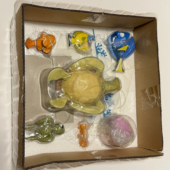 NWOT - Disney Pixar Finding Nemo Mobile By Hallmark 3D Figures - Picture 4 of 10